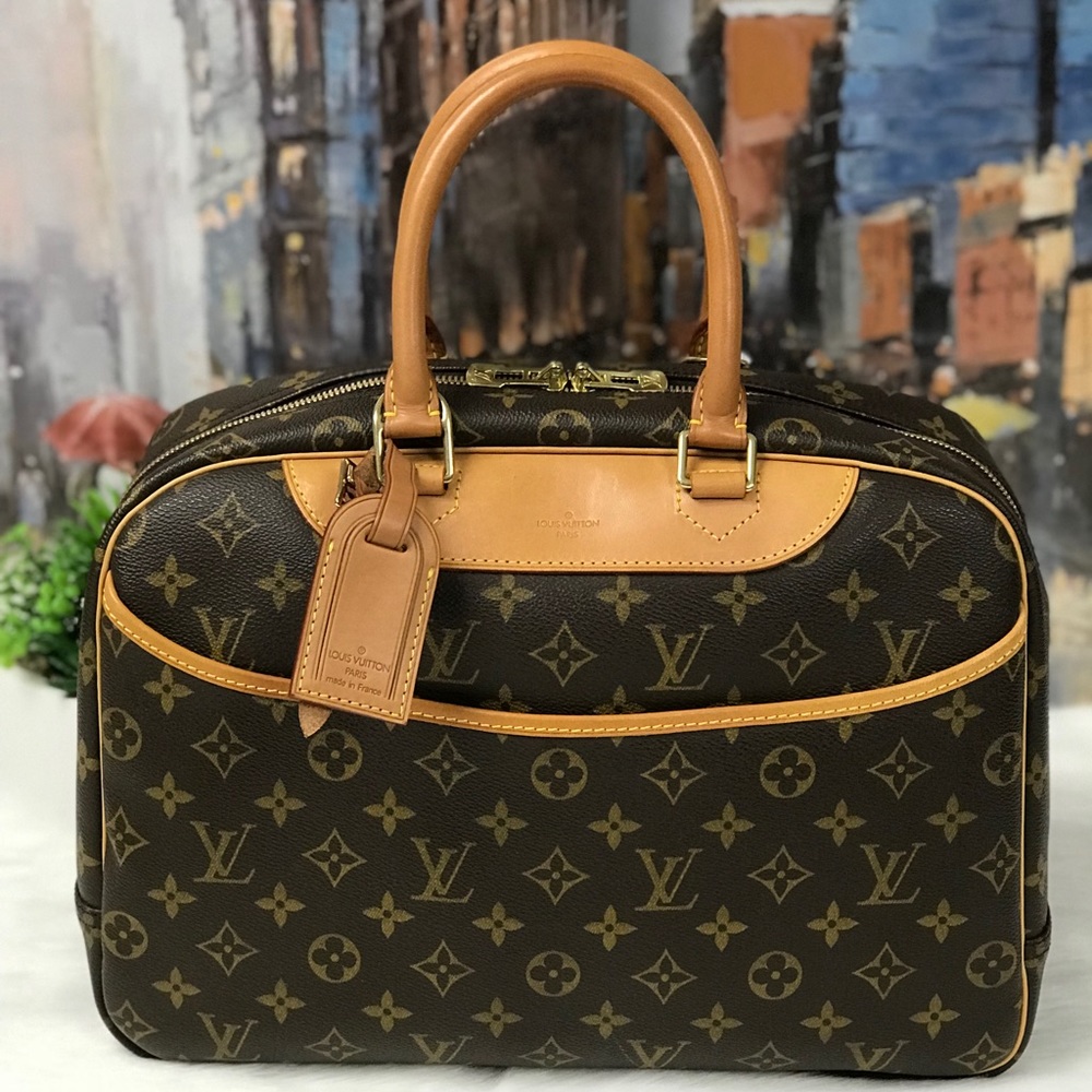 1 LOUIS VUITTON DEAUVILLE MONOGRAM